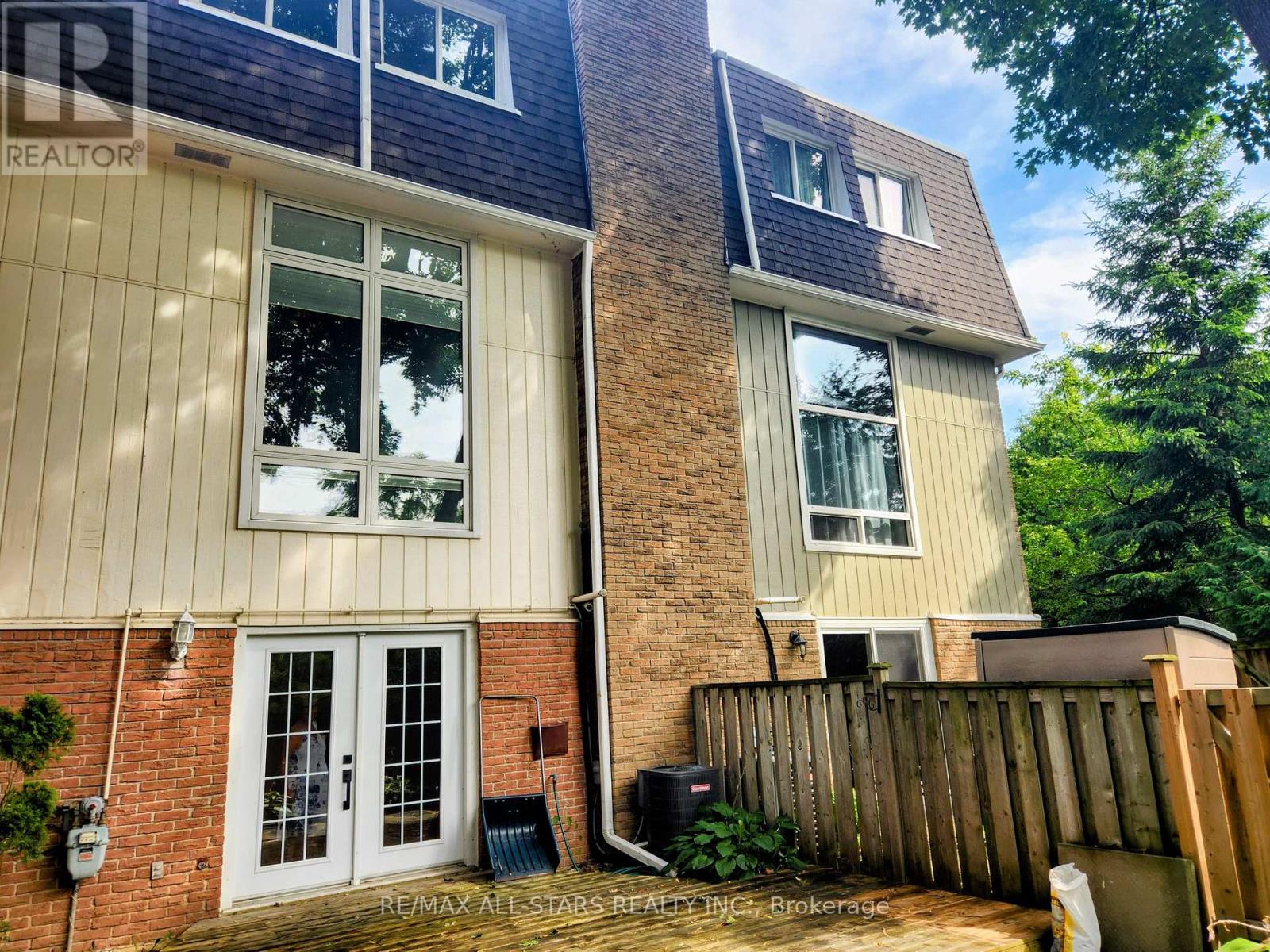 Photo 29 of 6 Hepworth Way, Markham ON