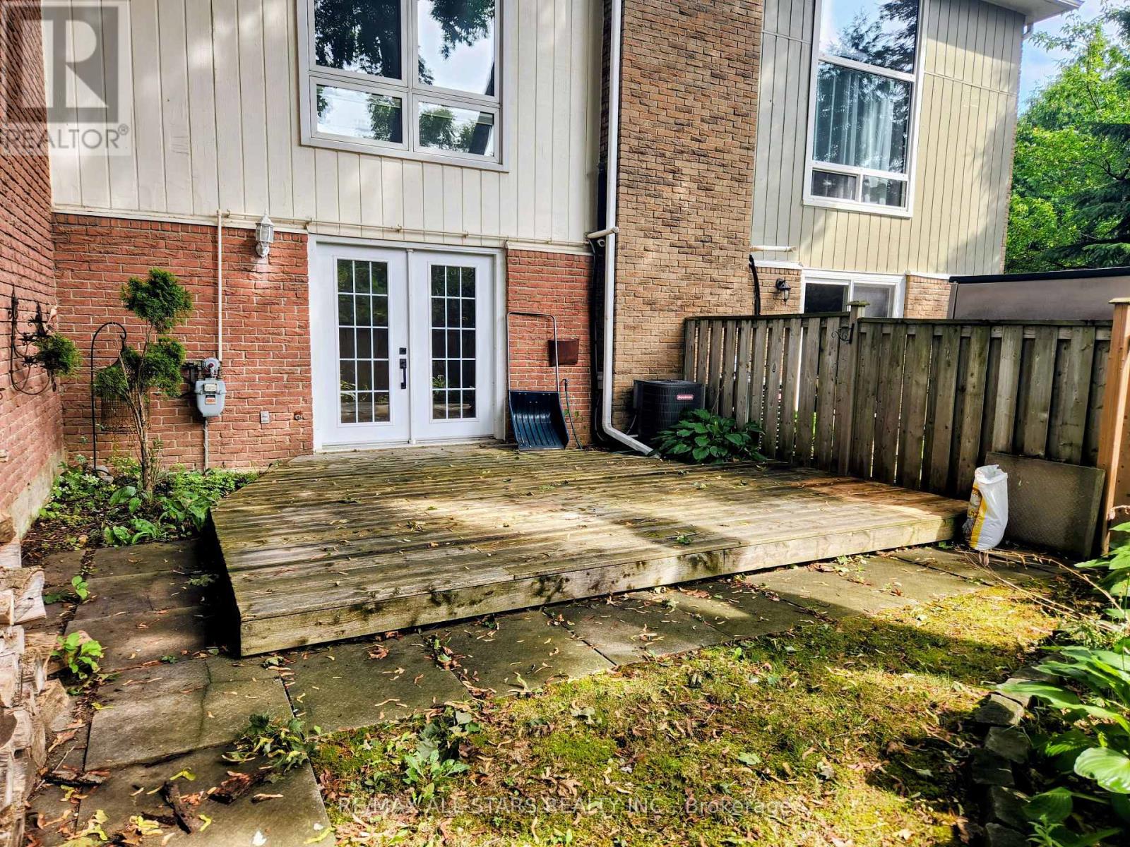 Photo 30 of 6 Hepworth Way, Markham ON