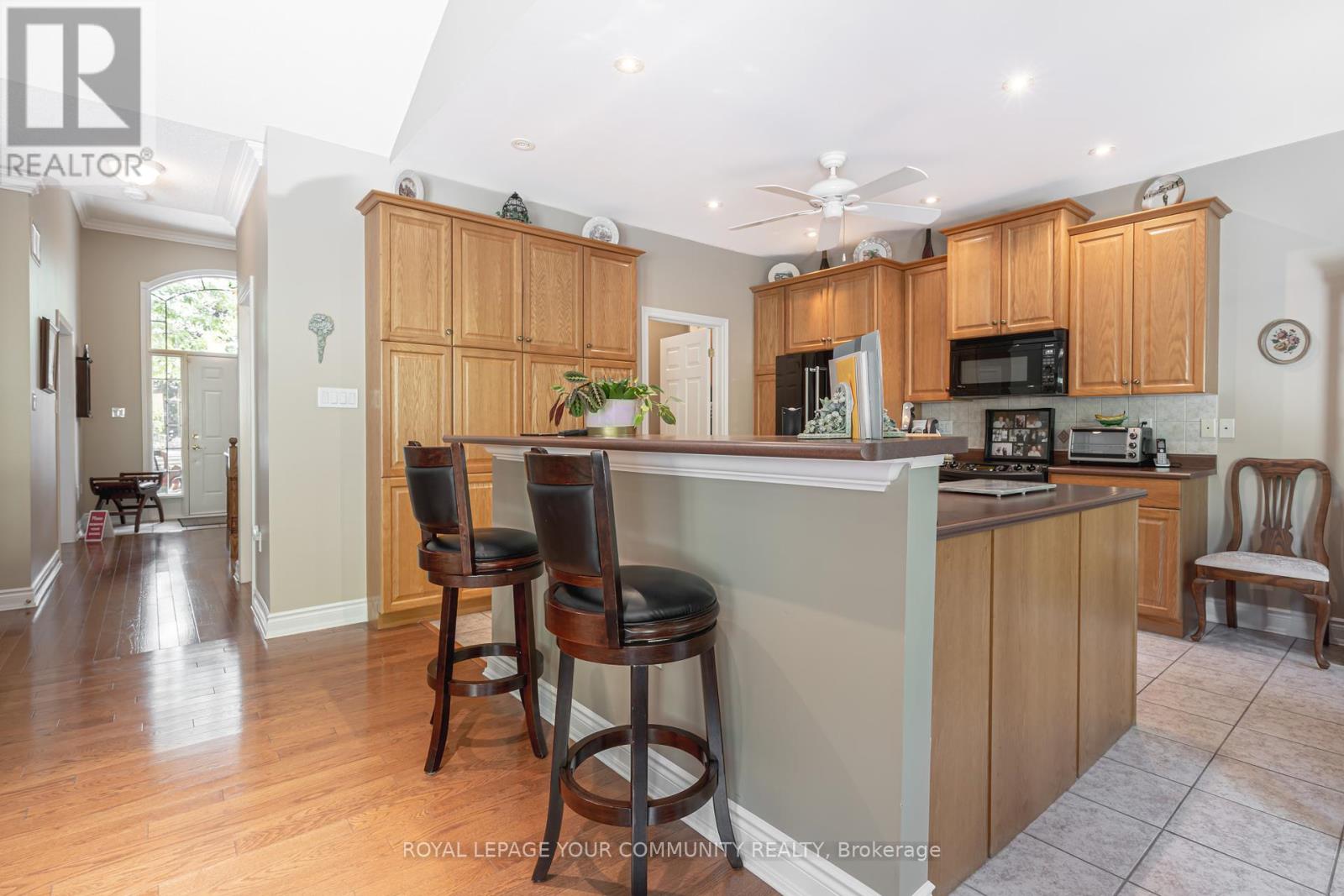 Photo 16 of 17 50 Renaissance Point, New Tecumseth ON