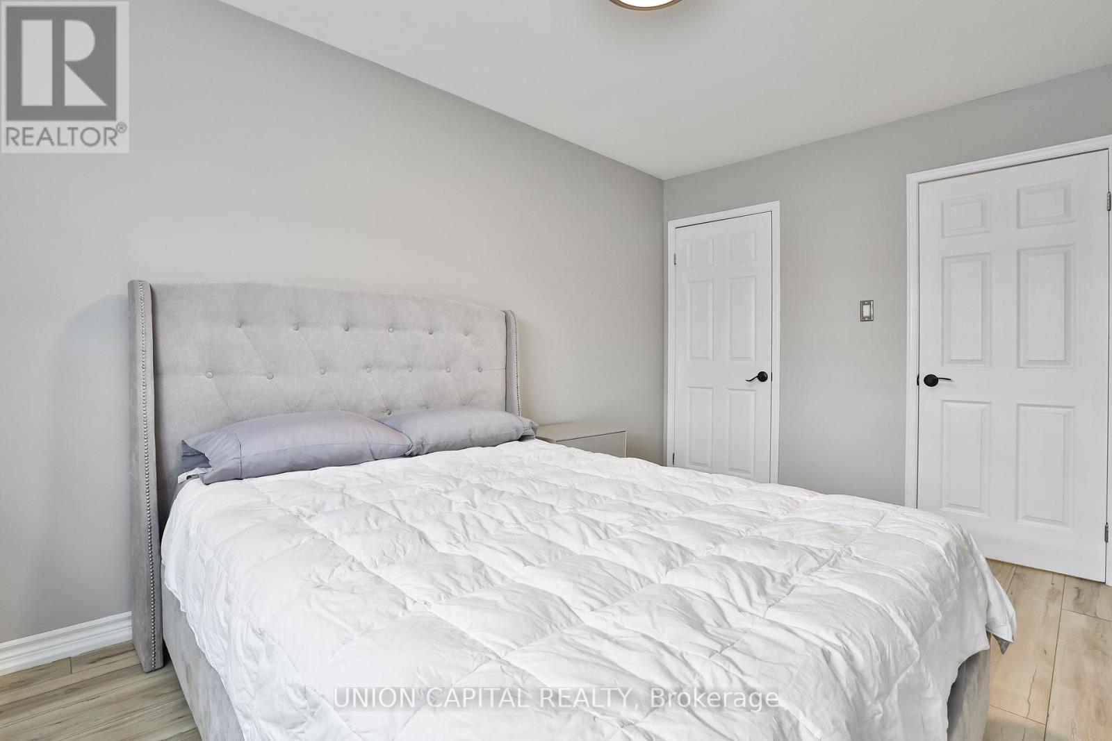 Photo 21 of 21 Avon Crescent, Vaughan ON