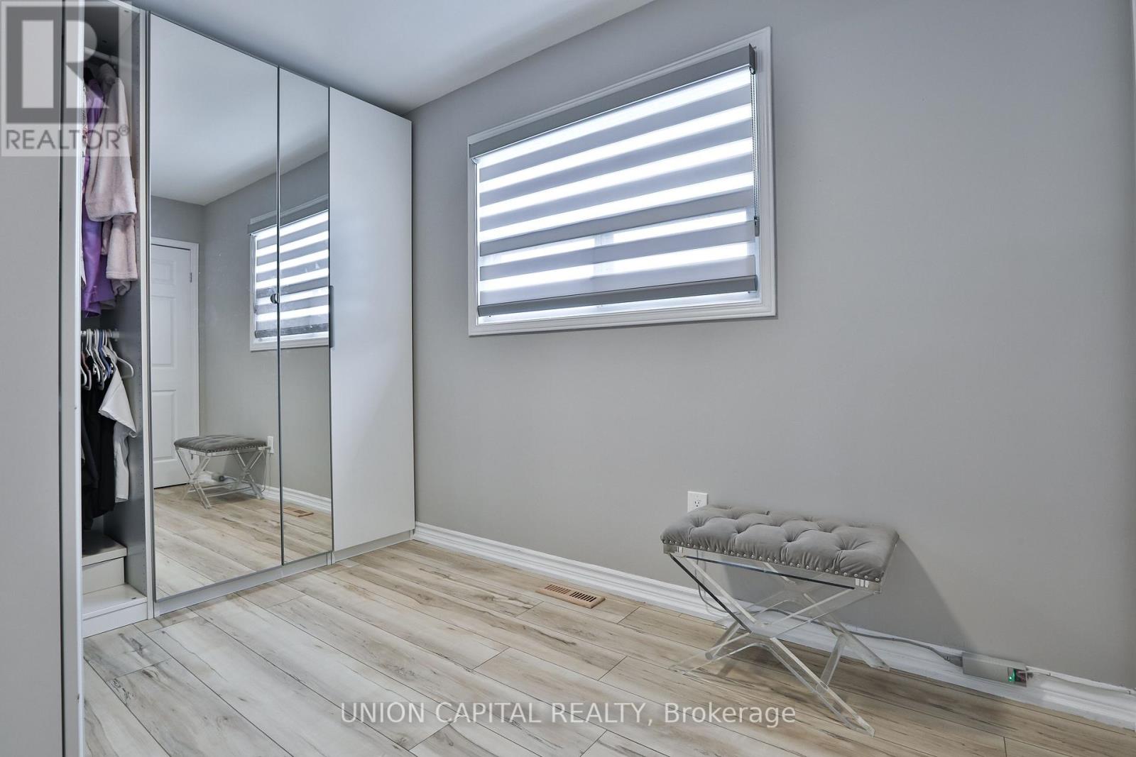Photo 24 of 21 Avon Crescent, Vaughan ON