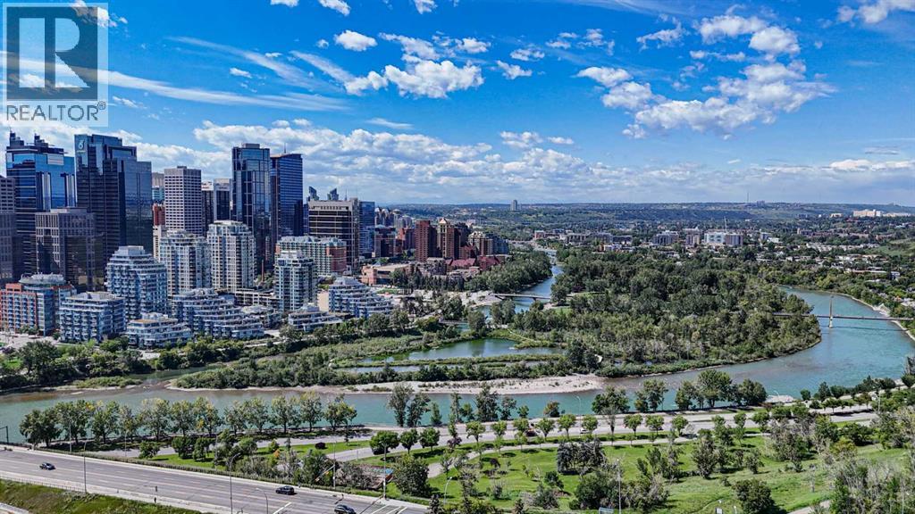 Single Family House for Sale in    Avenue NE Crescent Heights Calgary 