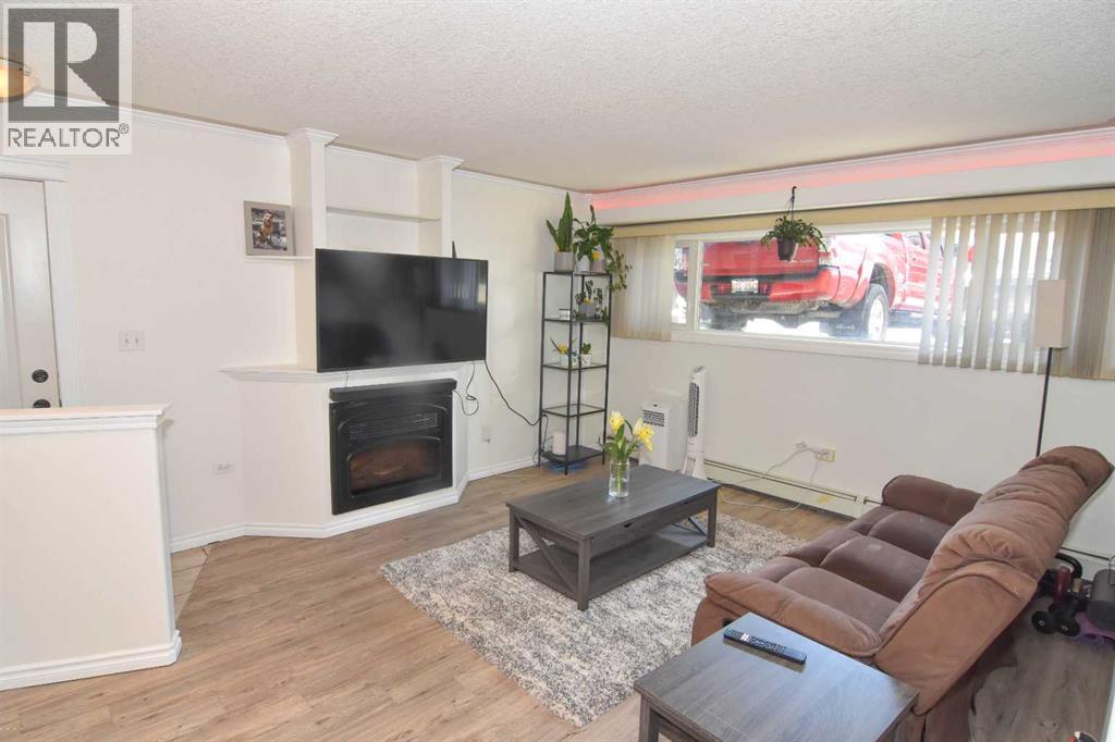 Single Family House for Sale in    Avenue NE Crescent Heights Calgary 