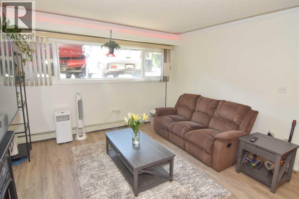 Single Family House for Sale in    Avenue NE Crescent Heights Calgary 