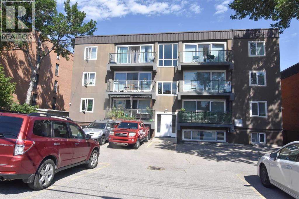 Single Family House for Sale in    Avenue NE Crescent Heights Calgary 