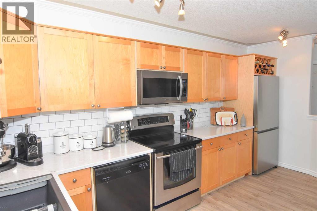 Single Family House for Sale in    Avenue NE Crescent Heights Calgary 