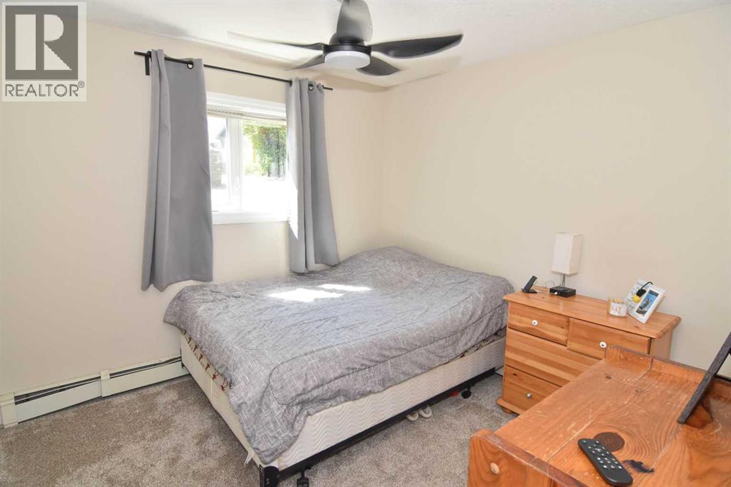Single Family House for Sale in    Avenue NE Crescent Heights Calgary 