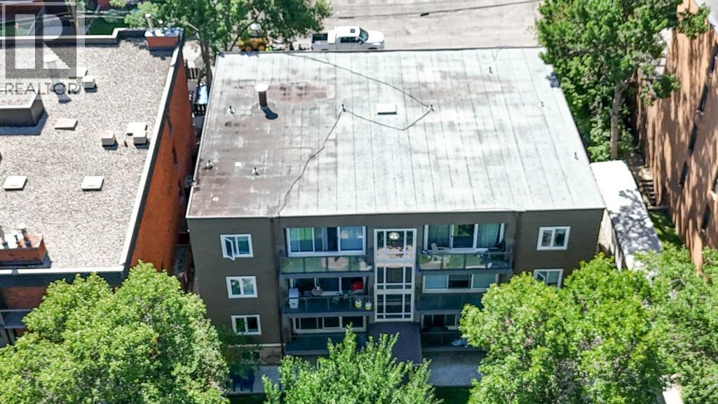 Single Family House for Sale in    Avenue NE Crescent Heights Calgary 
