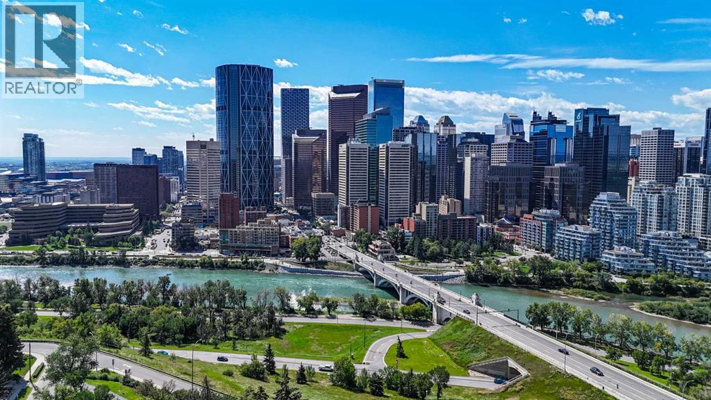 Single Family House for Sale in    Avenue NE Crescent Heights Calgary 