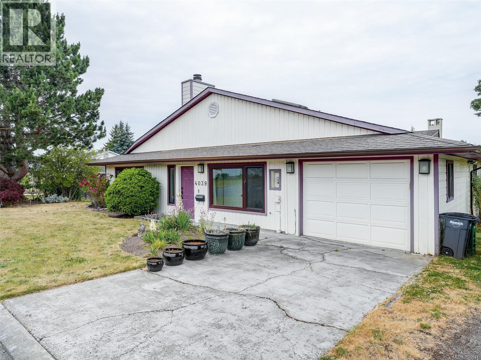  4039 Angeleah Place, Saanich