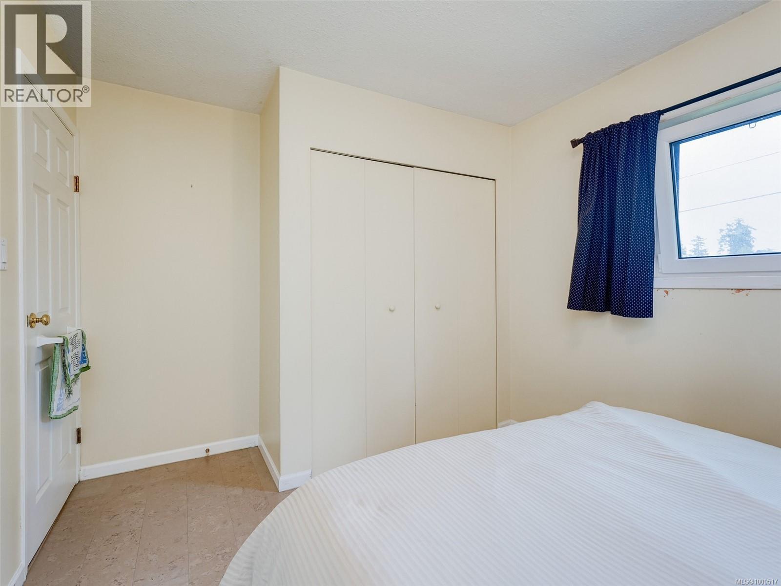 Photo 14 of 4039 Angeleah Pl, Saanich BC
