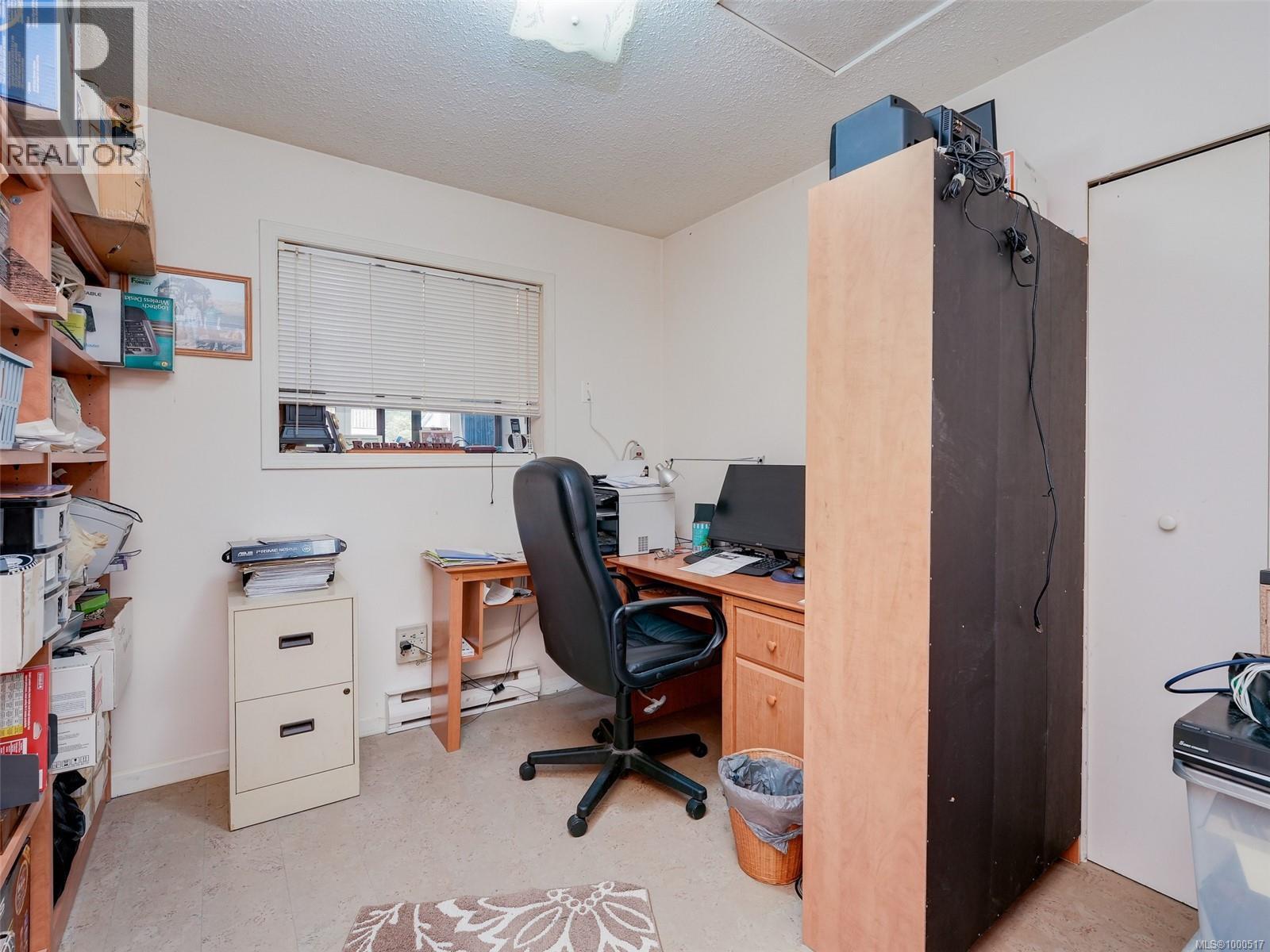 Photo 16 of 4039 Angeleah Pl, Saanich BC