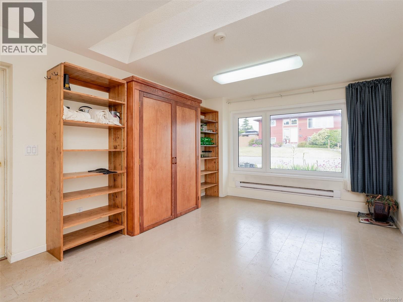 Photo 17 of 4039 Angeleah Pl, Saanich BC