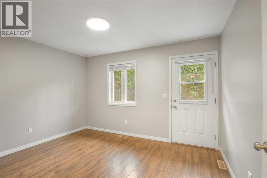 Photo 20 of 5531 52 Avenueclose, Innisfail AB