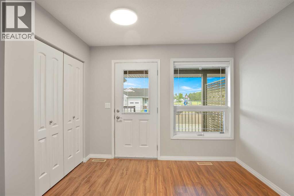 Photo 16 of 5531 52 Avenueclose, Innisfail AB