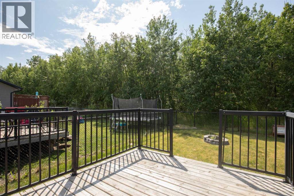 Photo 8 of 5531 52 Avenueclose, Innisfail AB