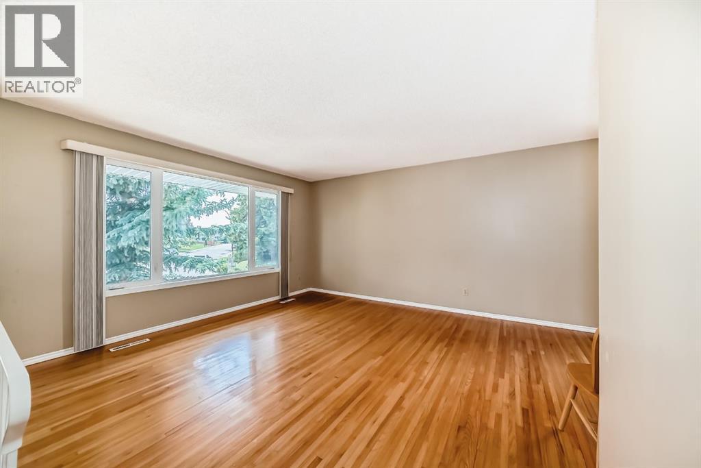 Single Family House Bi-level for Sale in  Marshall Road NE Marlborough Calgary 