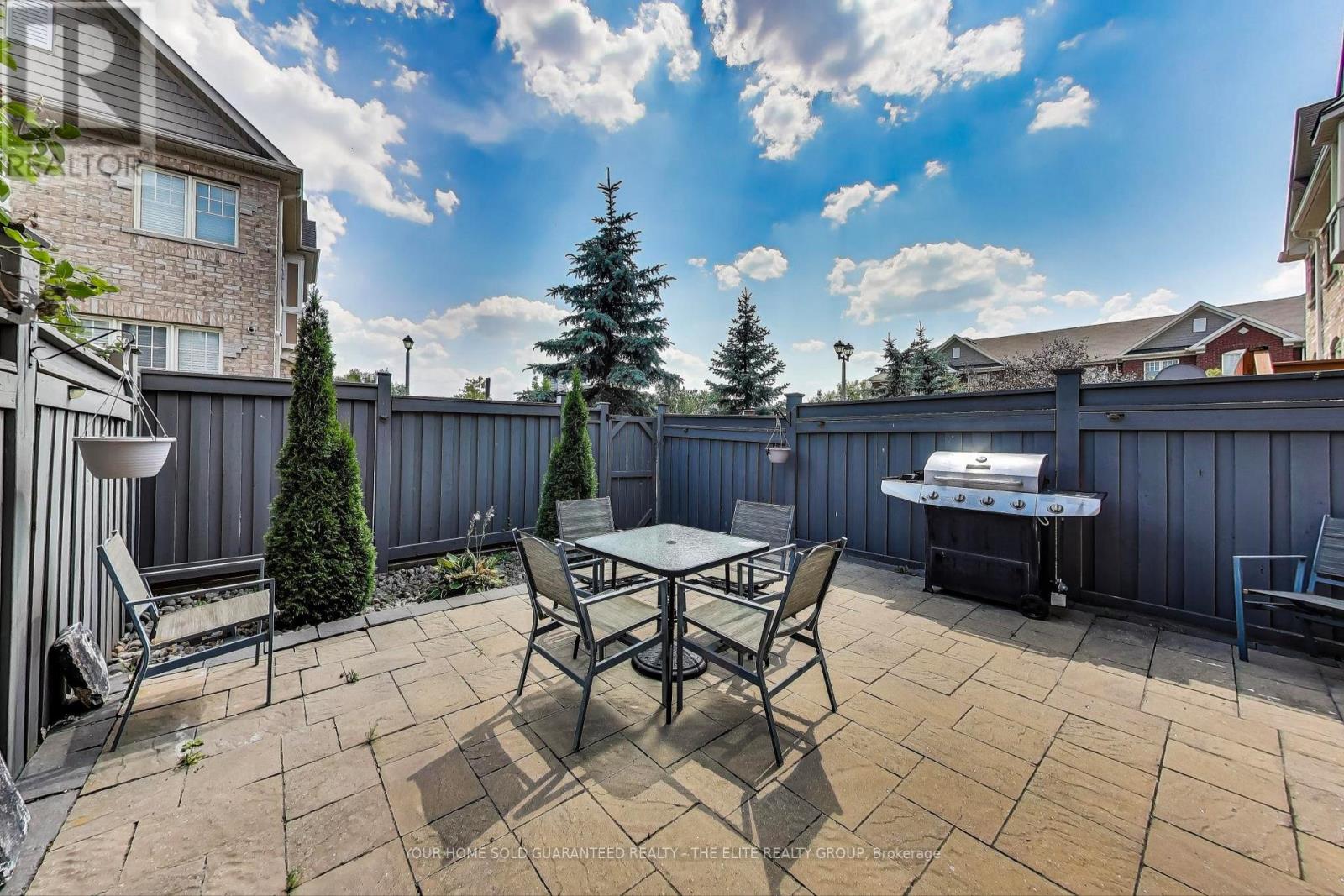 Photo 3 of 7 Lotus Street, Brampton ON