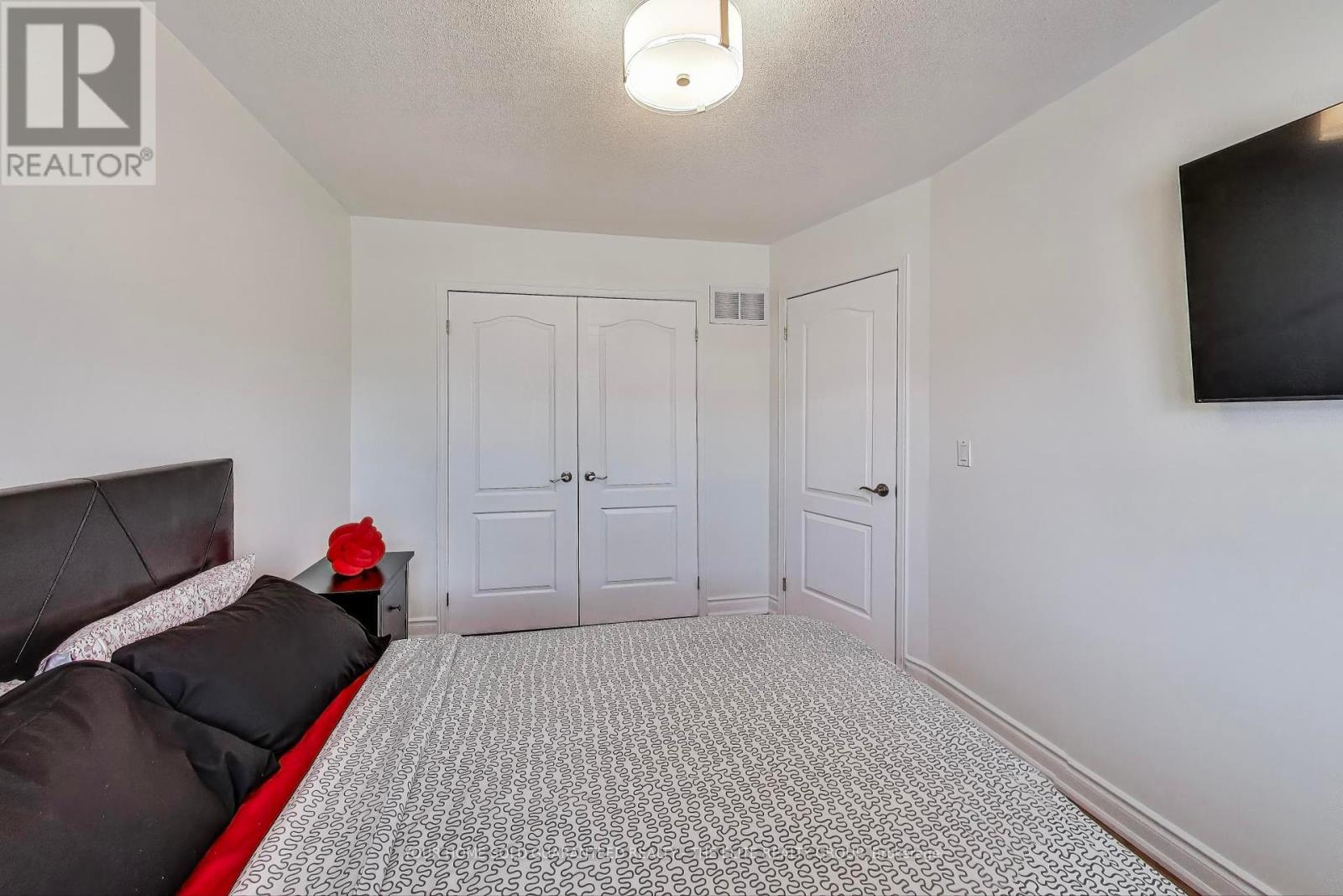 Photo 16 of 7 Lotus Street, Brampton ON