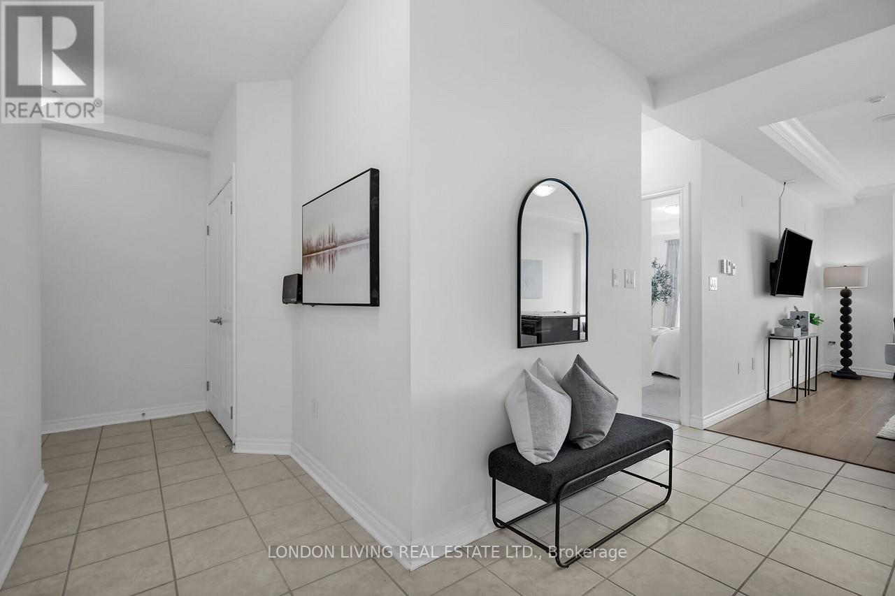 Photo 8 of 1405 1030 Coronation Drive, London North ON