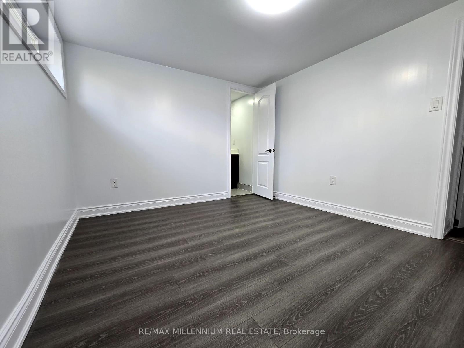 Photo 12 of 14 Charles Street, Brampton ON