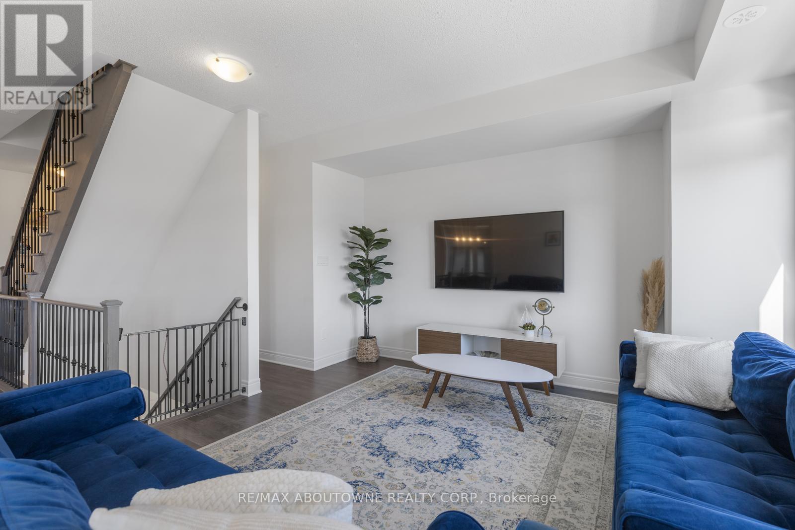 Photo 34 of 1421 Clarriage Court, Milton ON