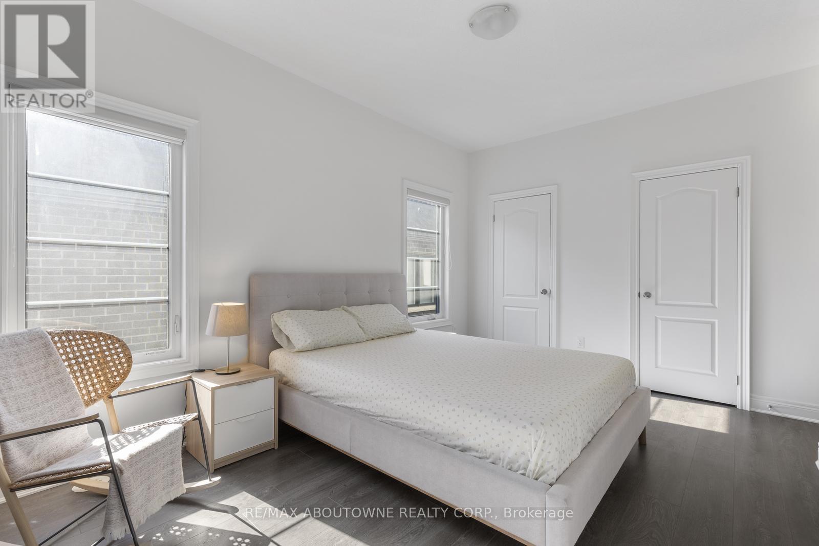 Photo 31 of 1421 Clarriage Court, Milton ON