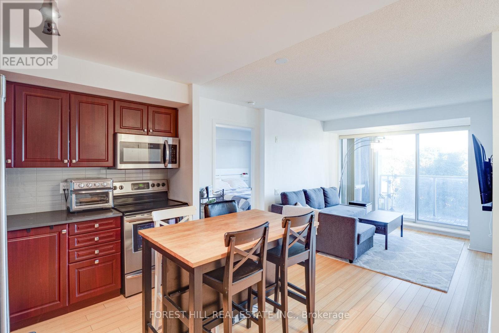 Photo 1 of 301 1040 The Queensway Avenue, Toronto ON