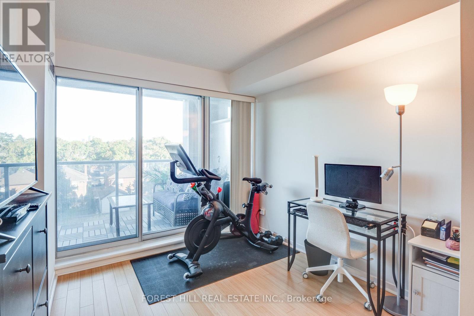 Photo 11 of 301 1040 The Queensway Avenue, Toronto ON