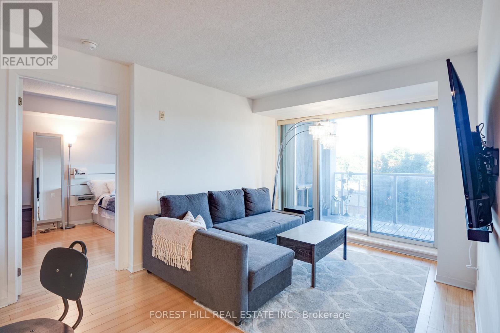 Photo 15 of 301 1040 The Queensway Avenue, Toronto ON