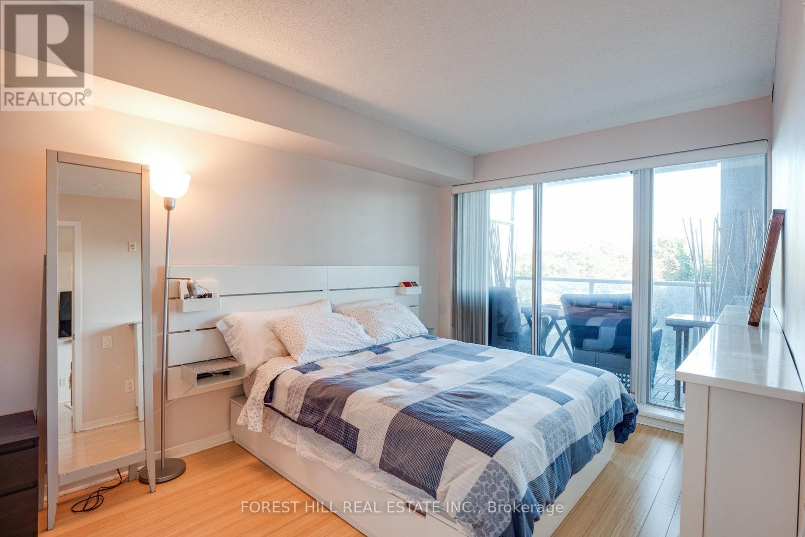 Photo 20 of 301 1040 The Queensway Avenue, Toronto ON