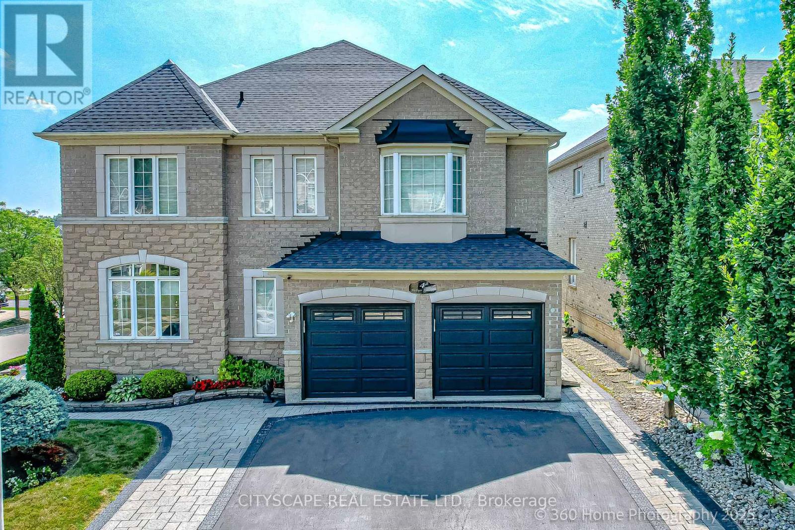 Photo 1 of 4 Hellyer Avenue, Brampton ON