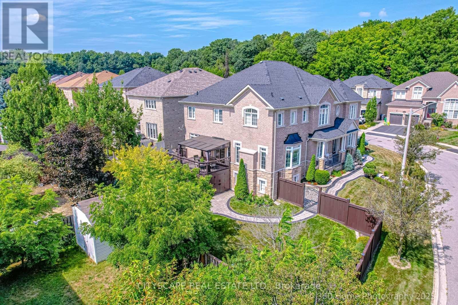 Photo 4 of 4 Hellyer Avenue, Brampton ON