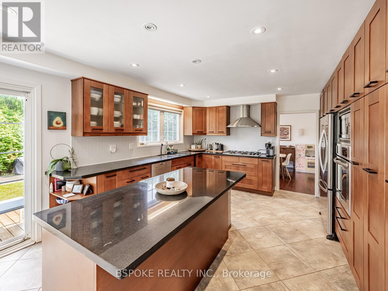 Photo 10 of 2254 Denise Road, Mississauga ON