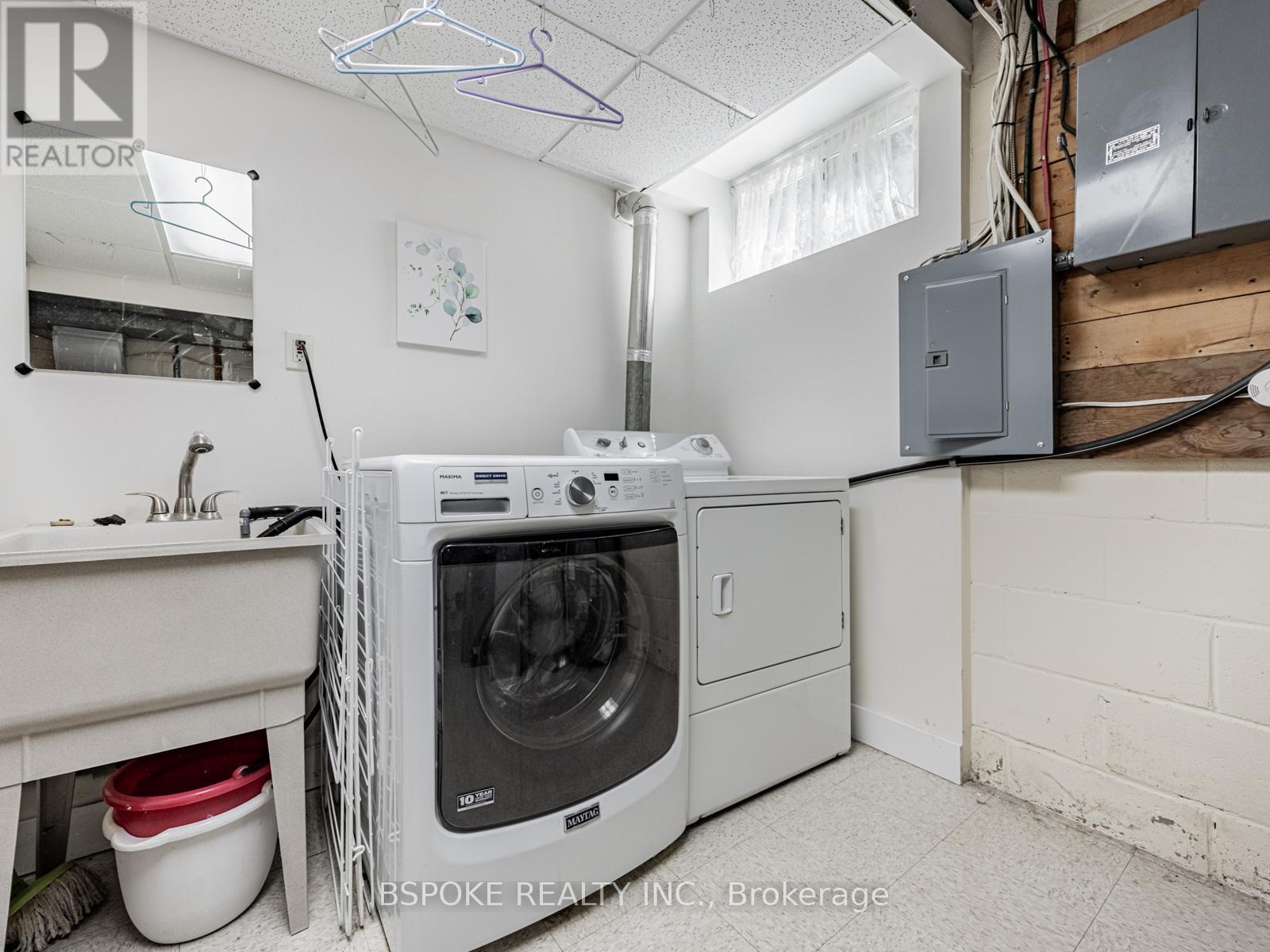 Photo 33 of 2254 Denise Road, Mississauga ON
