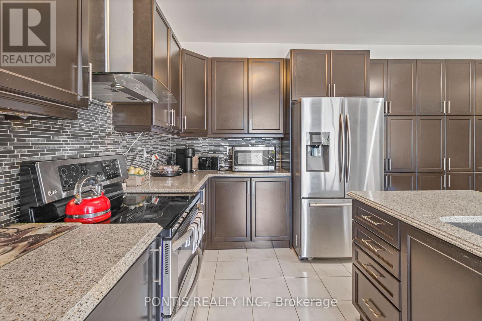 Photo 14 of 25 Francis Lundy Street, Brampton ON