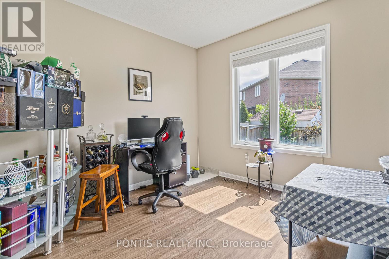 Photo 21 of 25 Francis Lundy Street, Brampton ON