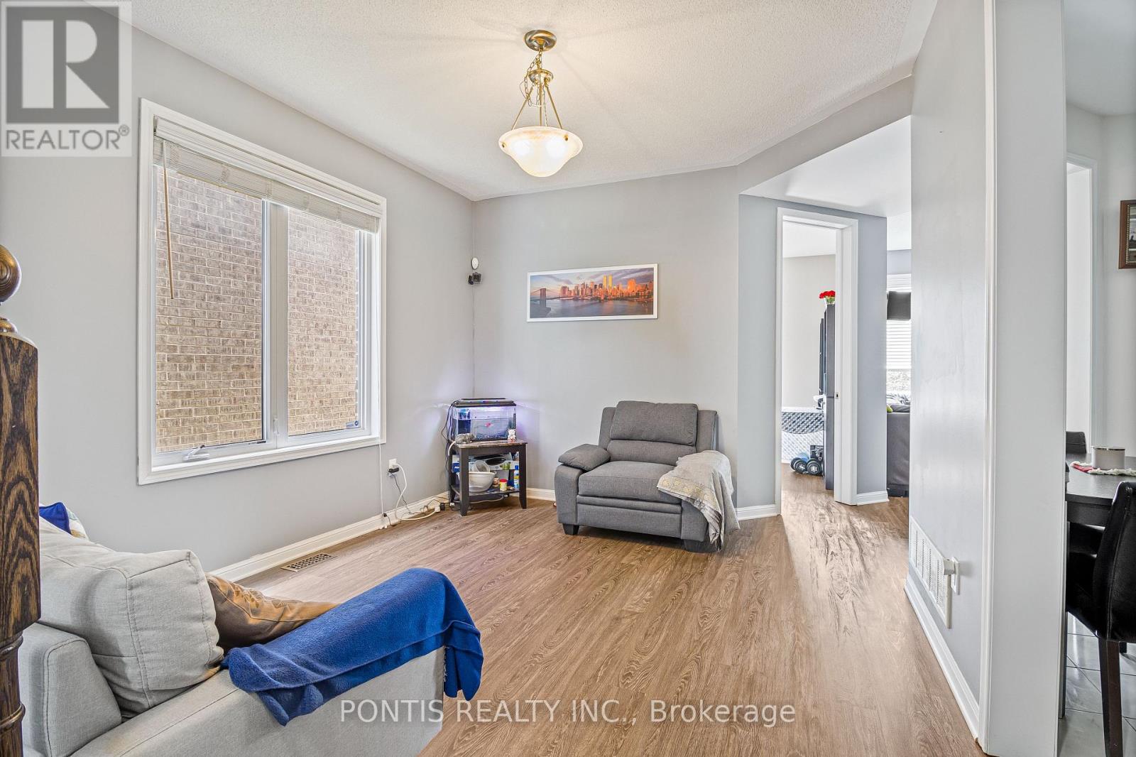 Photo 6 of 25 Francis Lundy Street, Brampton ON