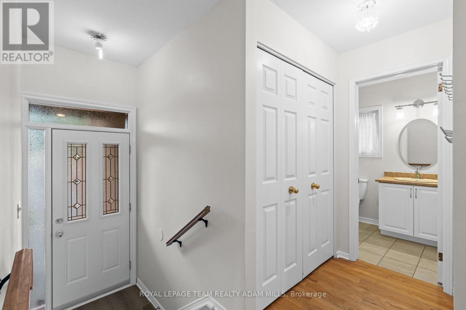 Photo 17 of 22 Fireside Crescent, Ottawa ON