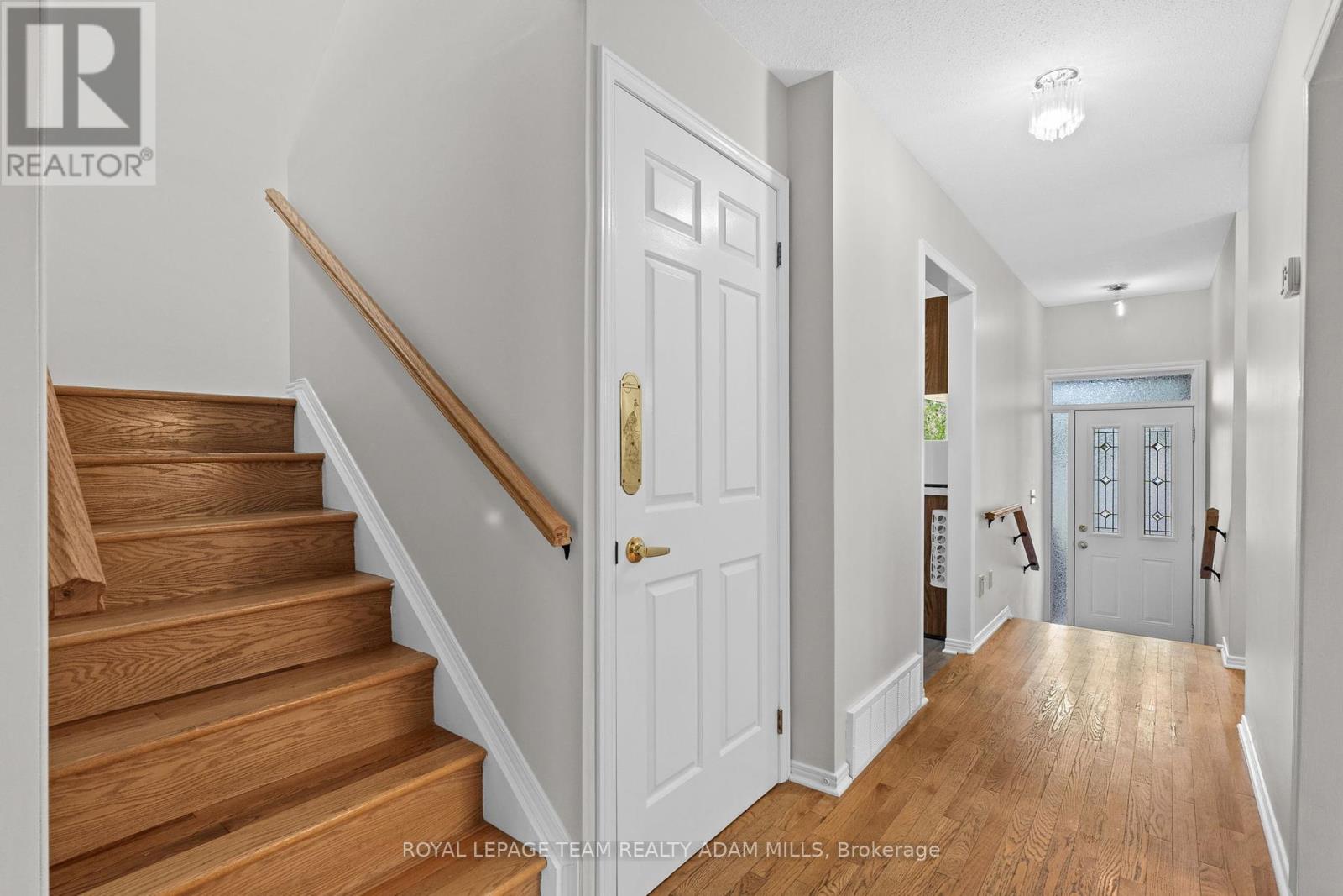 Photo 19 of 22 Fireside Crescent, Ottawa ON