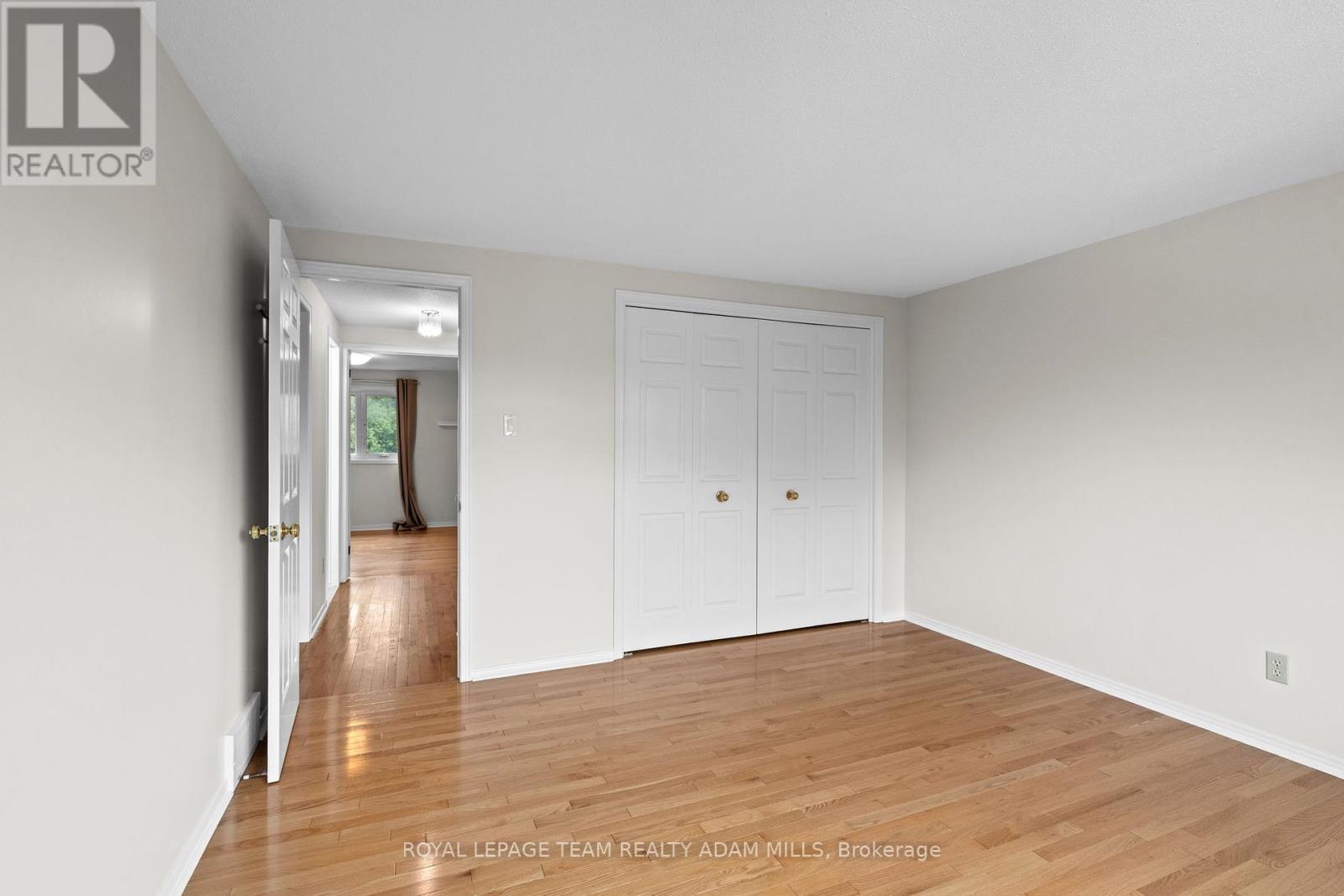Photo 25 of 22 Fireside Crescent, Ottawa ON