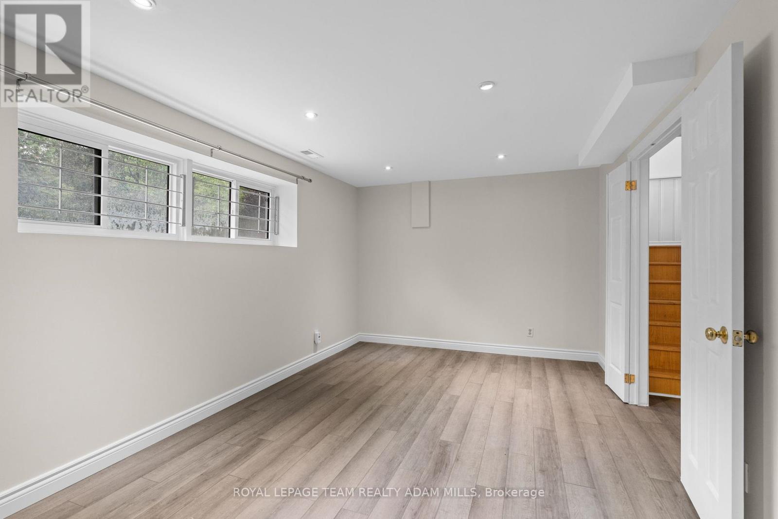 Photo 30 of 22 Fireside Crescent, Ottawa ON