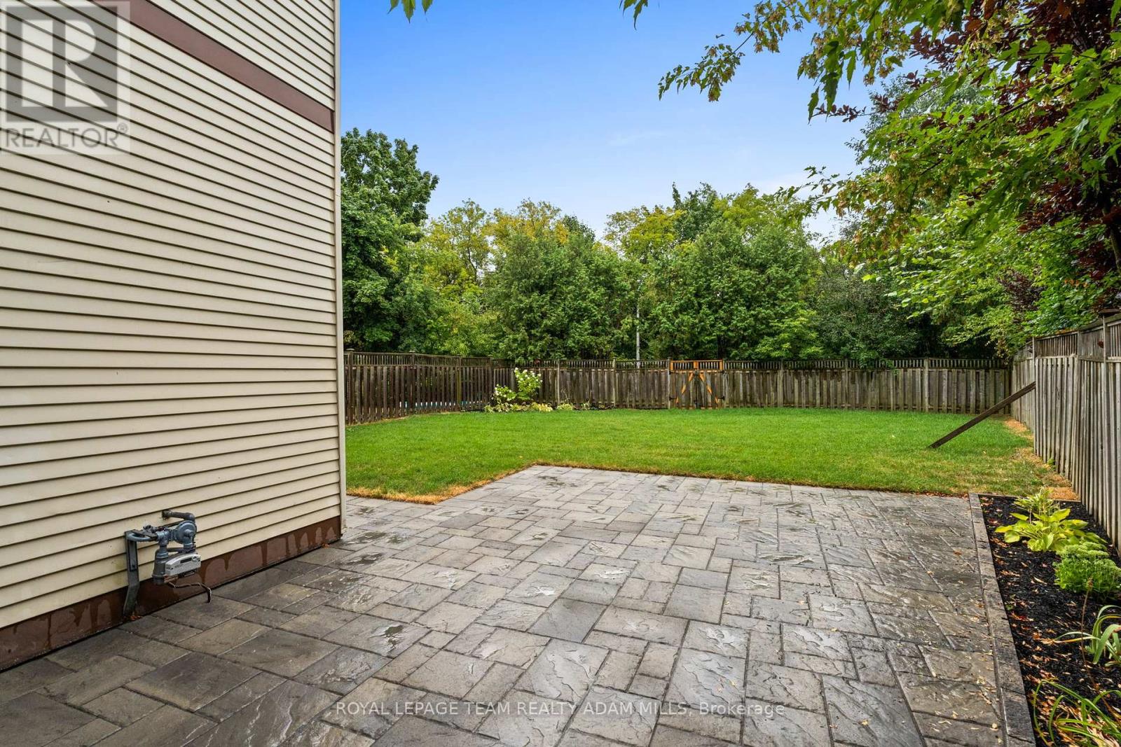 Photo 38 of 22 Fireside Crescent, Ottawa ON