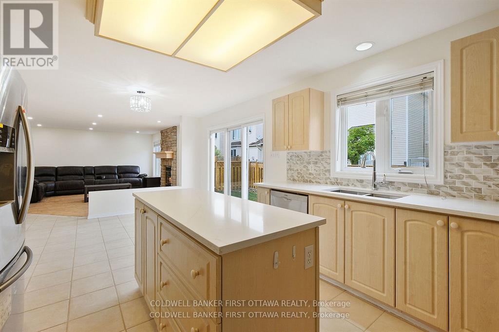 Photo 8 of 107 Columbia Avenue, Ottawa ON
