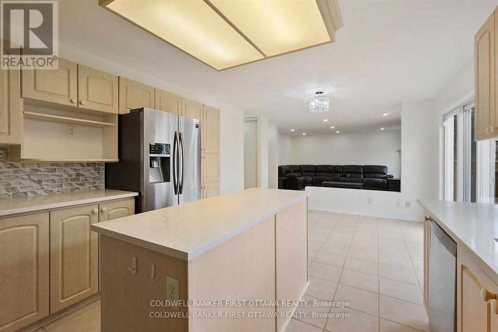 Photo 26 of 107 Columbia Avenue, Ottawa ON