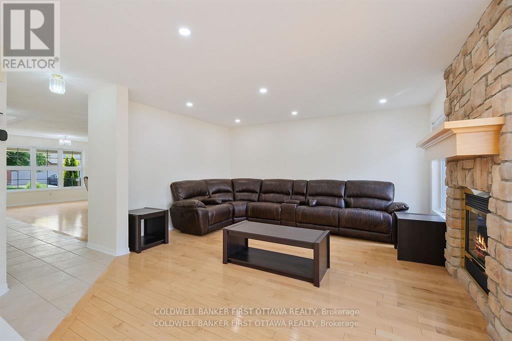 Photo 28 of 107 Columbia Avenue, Ottawa ON