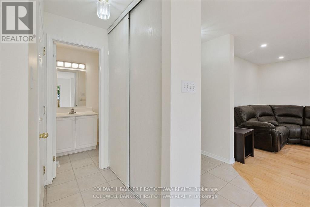 Photo 23 of 107 Columbia Avenue, Ottawa ON