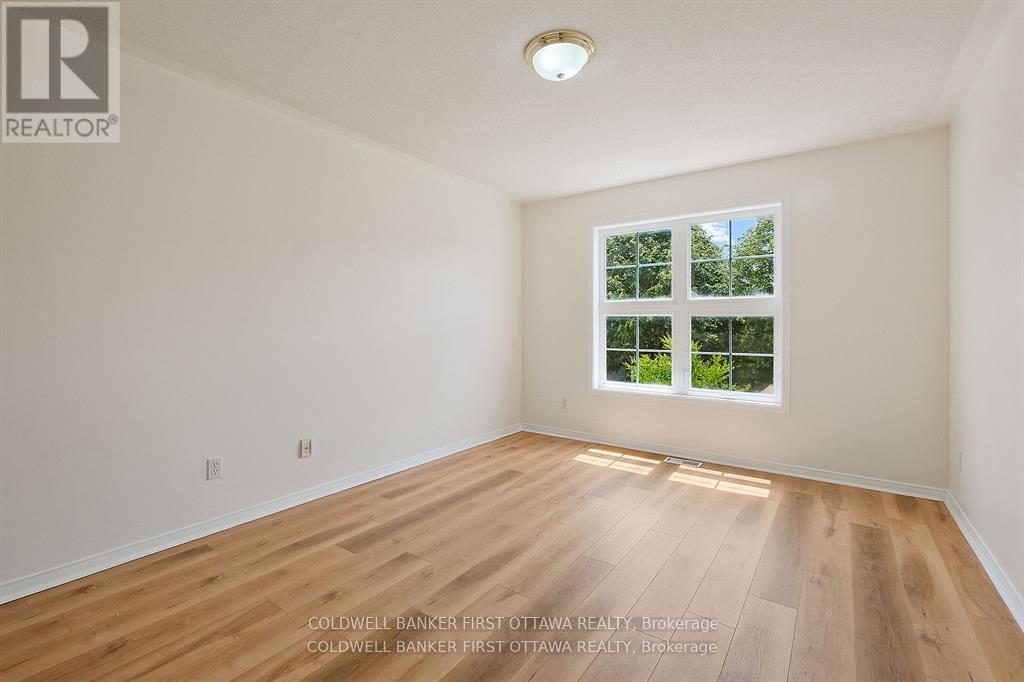 Photo 29 of 107 Columbia Avenue, Ottawa ON