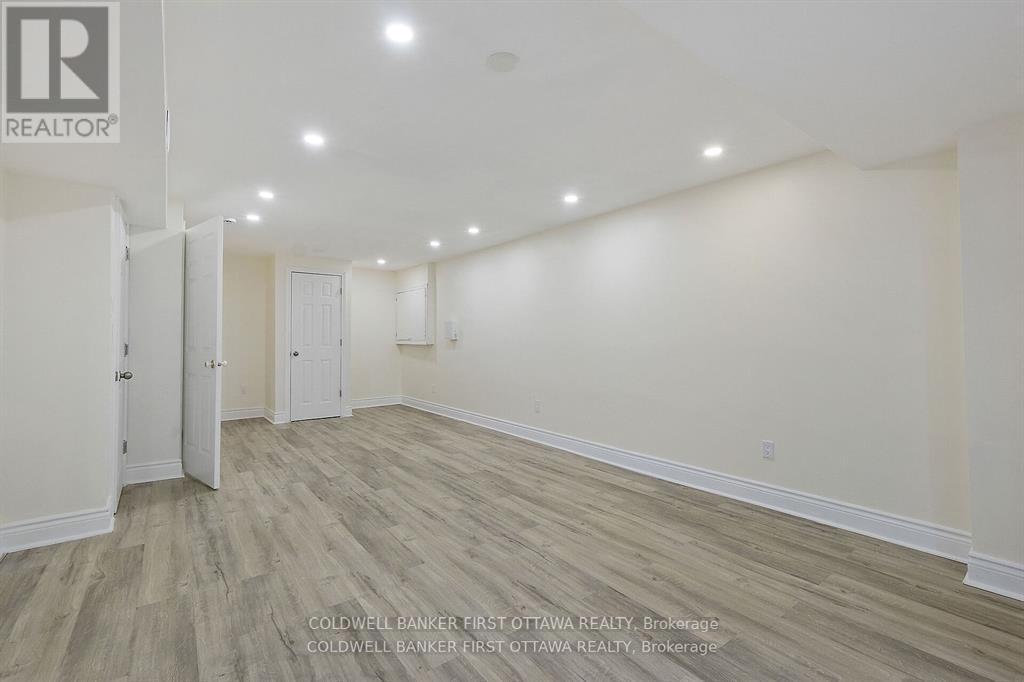 Photo 17 of 107 Columbia Avenue, Ottawa ON
