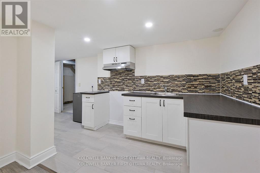 Photo 13 of 107 Columbia Avenue, Ottawa ON